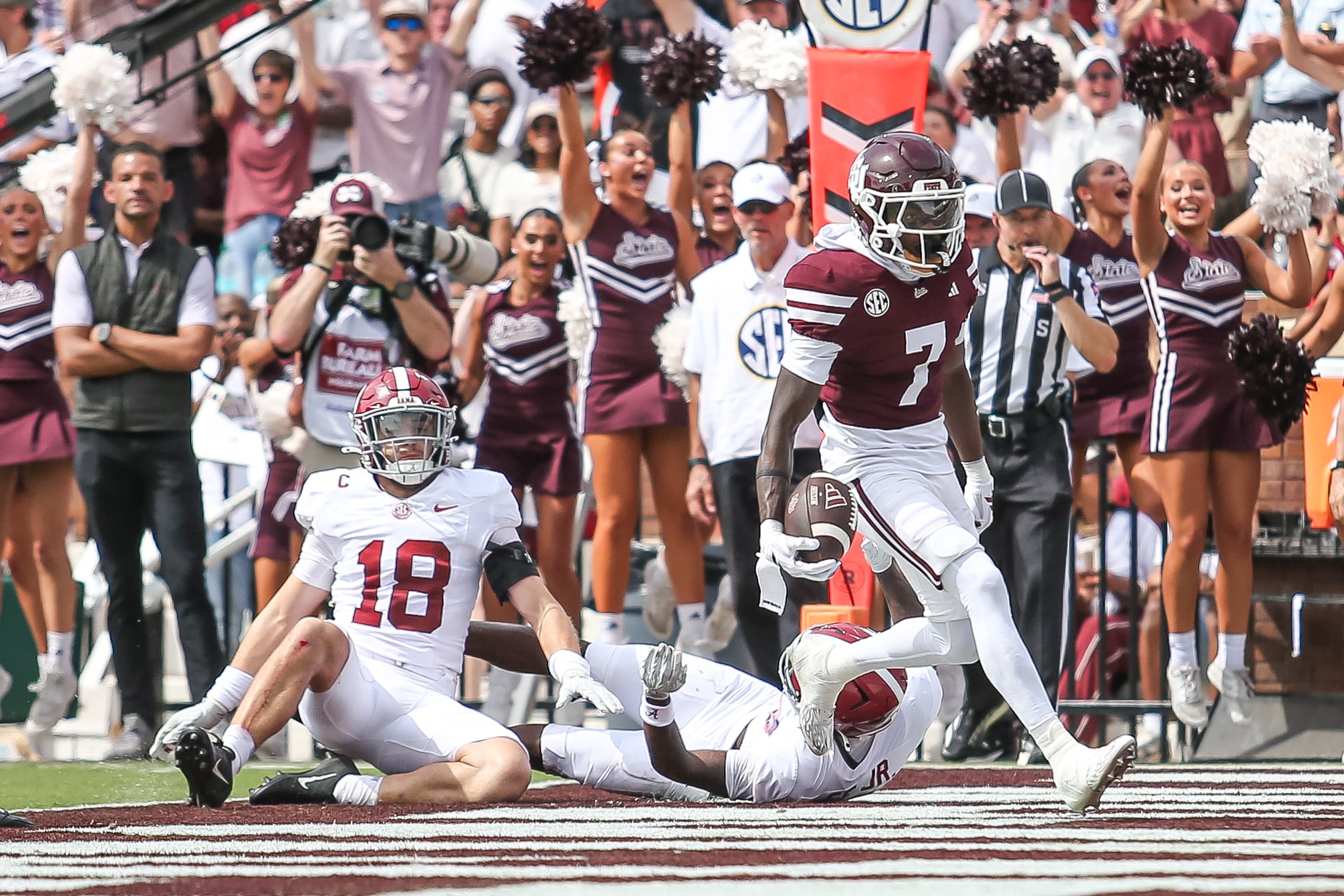 Alabama Dominates Mississippi State, Extends Winning Streak to 17 Games