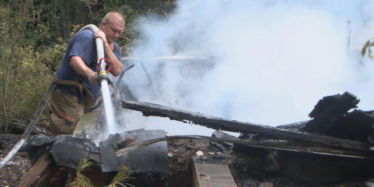 Morning fire destroys abandoned home on U.S. 49 in Forrest County