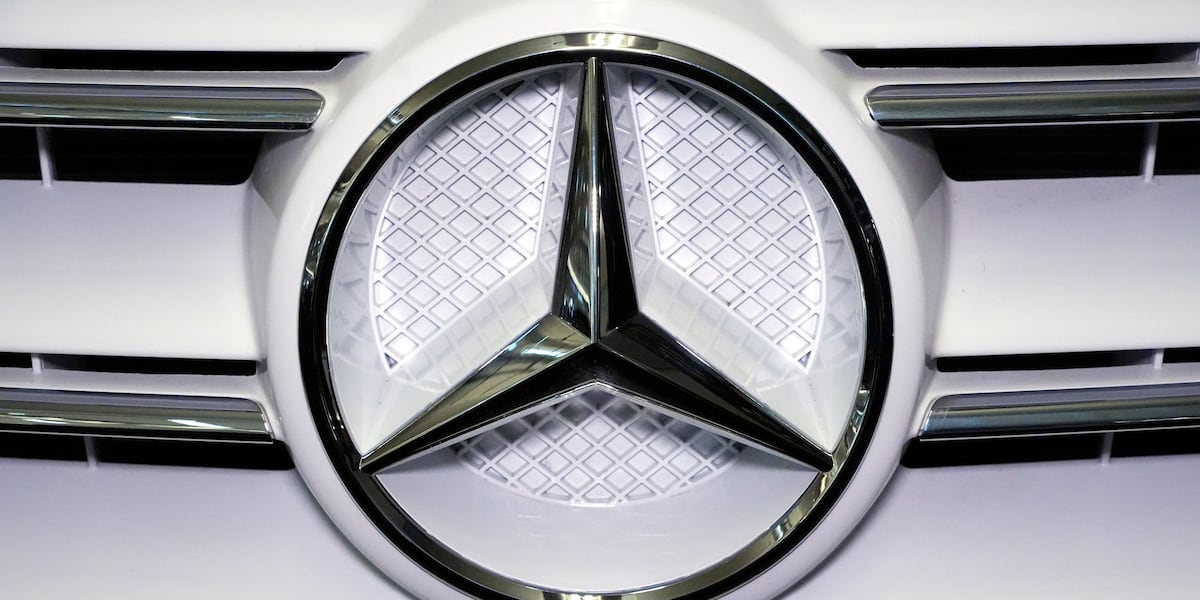 Lawsuit claims Mercedes AMG seat logo caused burns, branded drivers