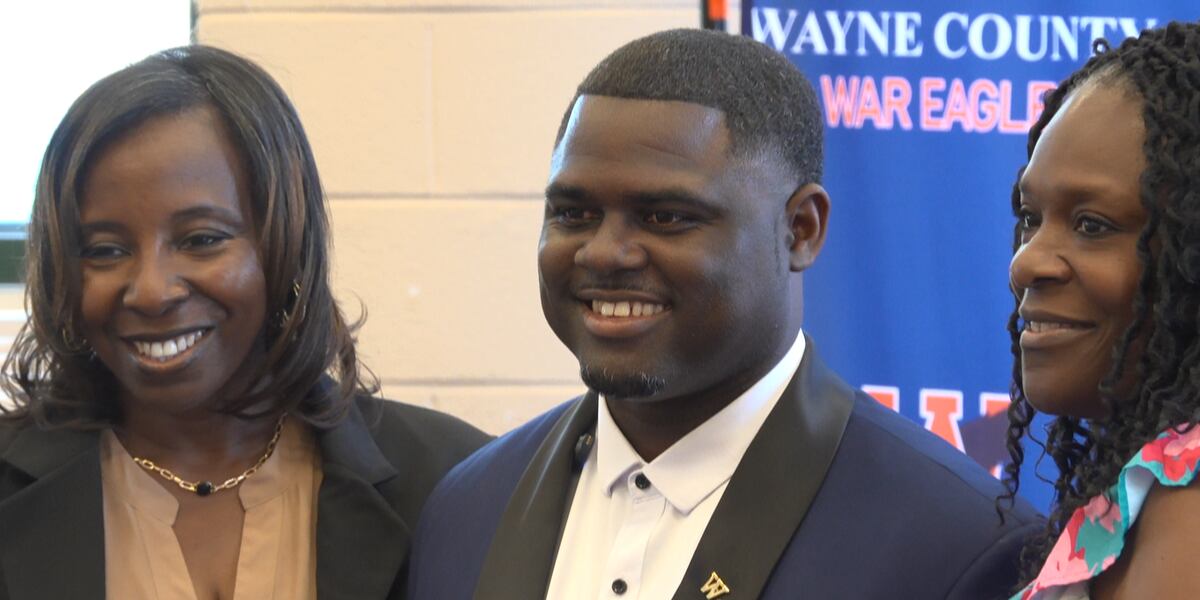 Princess Lampley Wayne County introduces Tracy Lampley as new head football coach