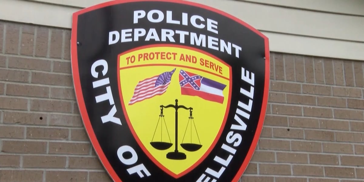 Jones Co. teen charged with stealing bus, steals another vehicle for Illinois road trip Jones Co. teen charged with stealing bus, steals another vehicle for Illinois road trip