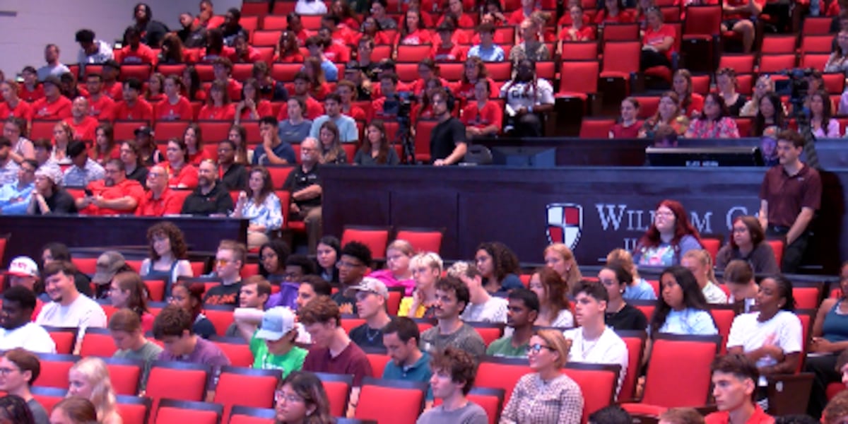 WCU students welcomed back to campus during first of two opening convocations